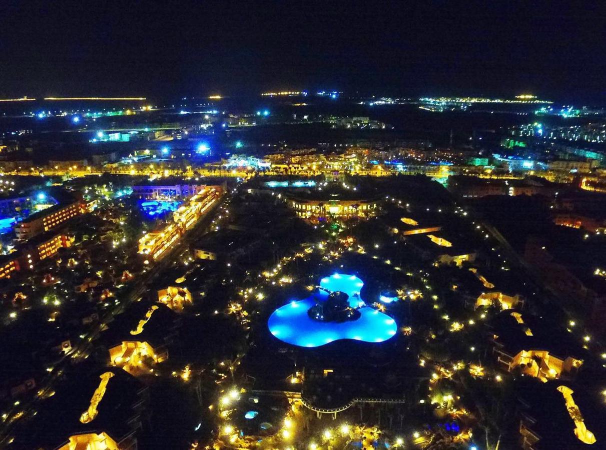 Parrotel Beach Resort Sharm el-Sheikh Exterior photo Aerial view of the resort at night